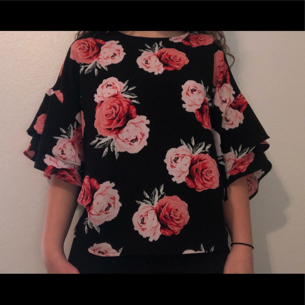 GRAYSON/THREADS black and pink rose blouse